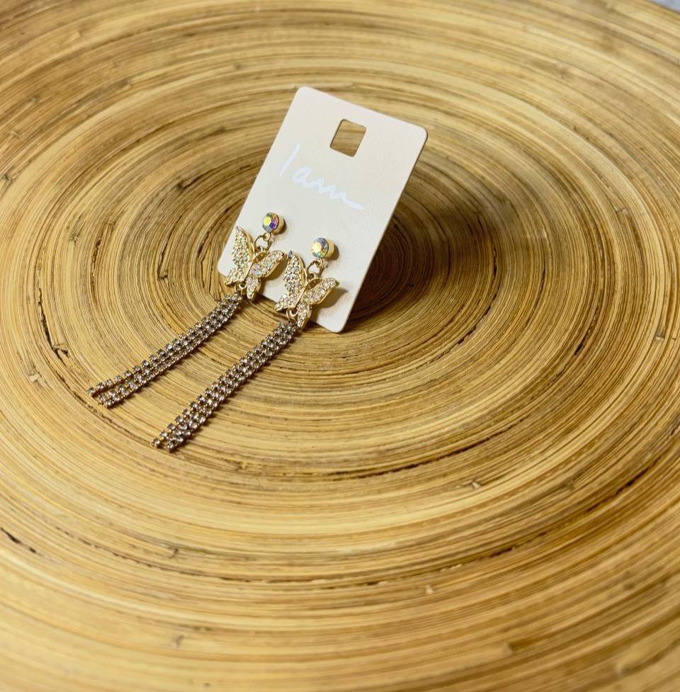 گوشواره آویزدار کوتاه پروانه ای فول نگین زنجیری