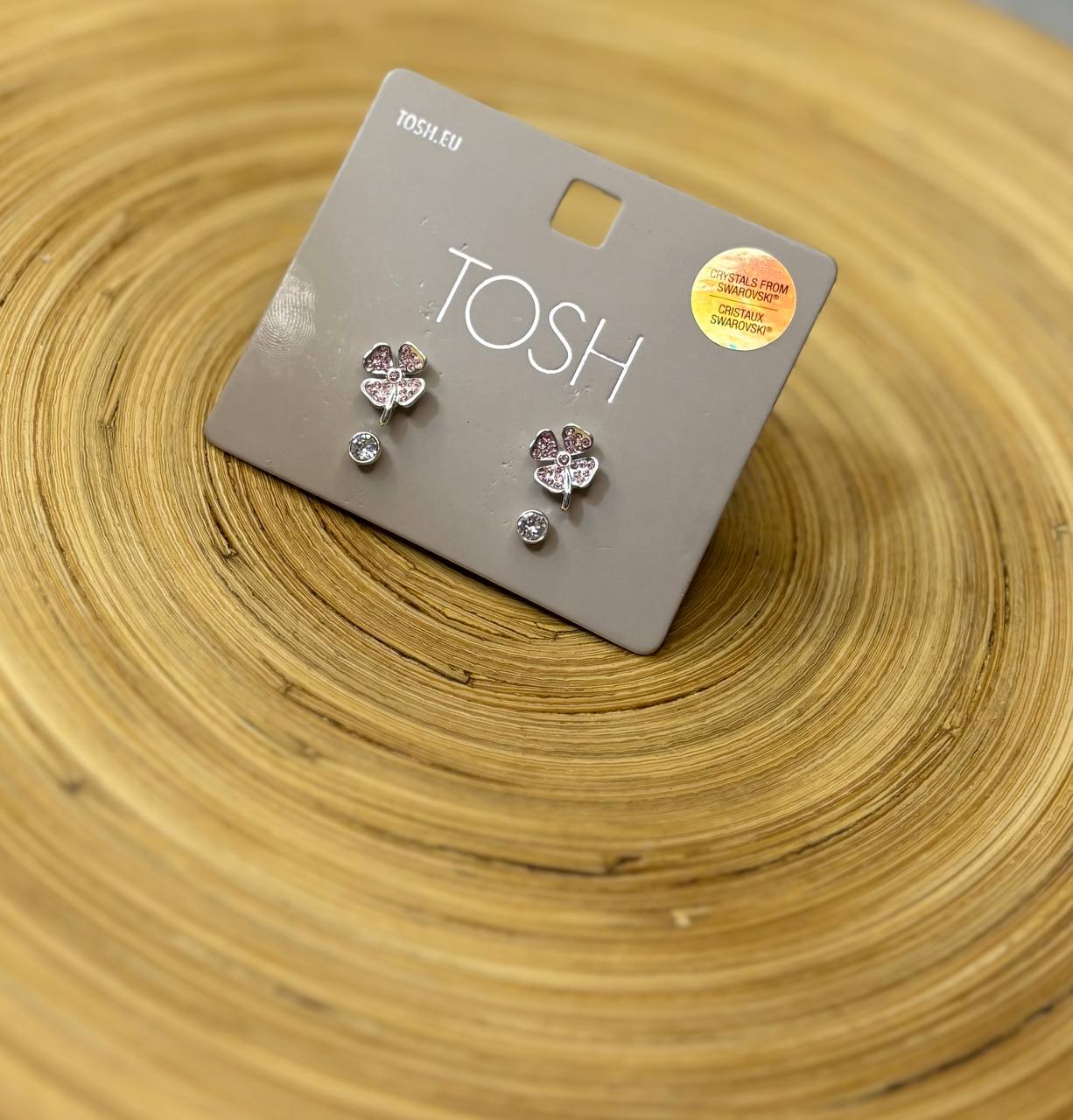 گوشواره میخی پک دار دوتایی طرح برگ صورتی