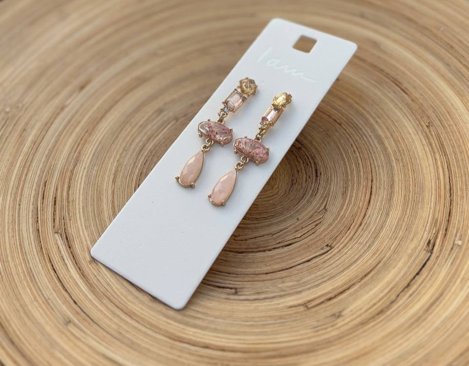 گوشواره آویز بلند نگین صورتی